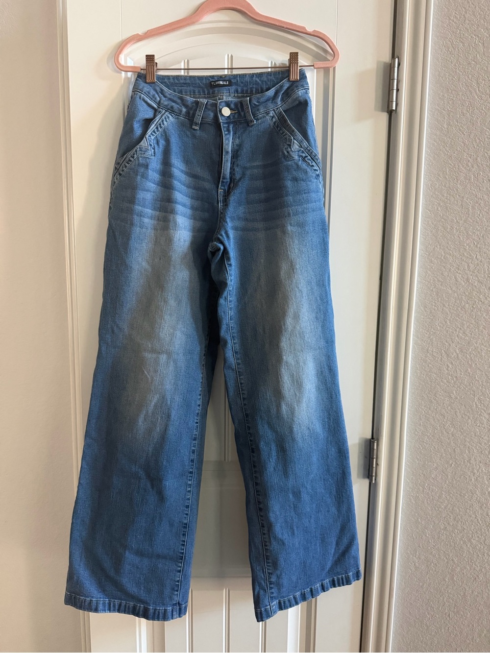 Relaxed Wide-Leg Women's Jeans in Light Blue by UNKNOWN